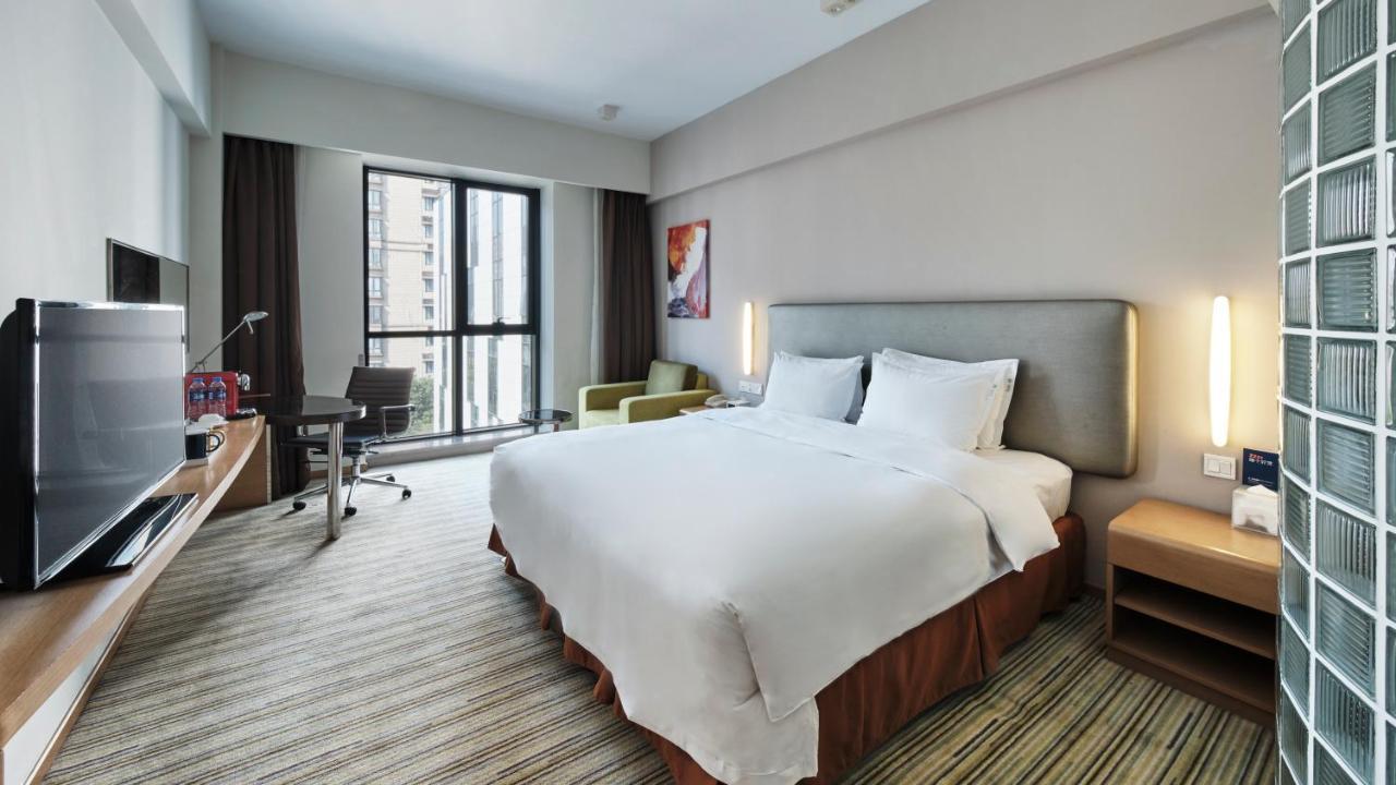 Holiday Inn Express Shanghai Gongkang By Ihg Екстер'єр фото