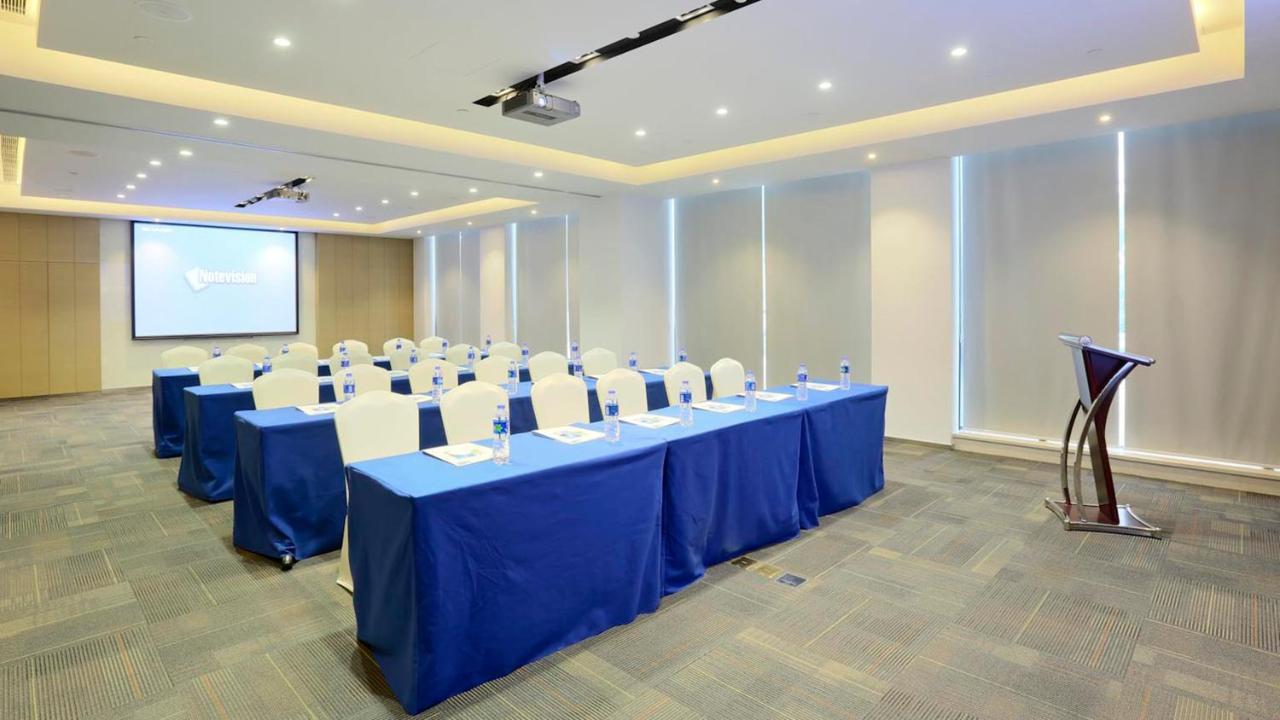 Holiday Inn Express Shanghai Gongkang By Ihg Екстер'єр фото