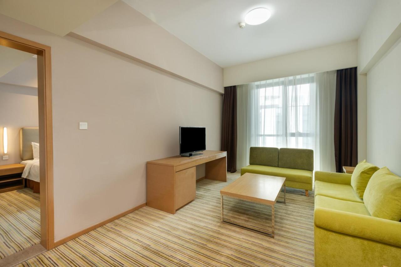 Holiday Inn Express Shanghai Gongkang By Ihg Екстер'єр фото